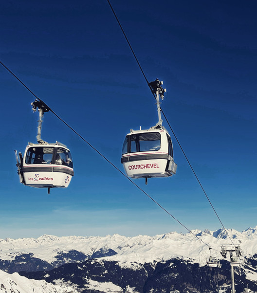 Ski property for sale in Courchevel Le Praz - €5,950,000 - photo 0