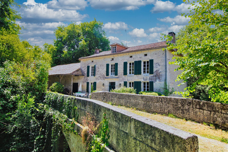 Mill for sale in AubeterresurDronne Charente Property consisting