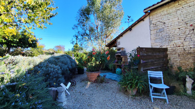 French property for sale in Moutonneau, Charente - €239,950 - photo 7