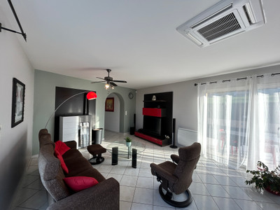 French property for sale in Mervent, Vendée - €450,000 - photo 4