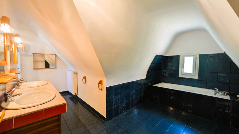 French property for sale in Tréduder, Côtes-d'Armor - €229,900 - photo 8