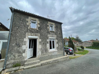 Maison à vendre à Tallud-Sainte-Gemme, Vendée - 129.500 € - photo 1