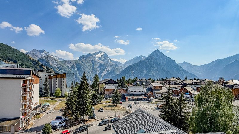 French property for sale in Les Deux Alpes, Isère - €725,000 - photo 2