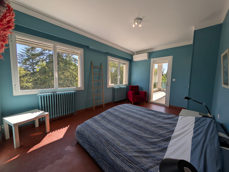 French property for sale in Avignon, Vaucluse - €570,000 - photo 2