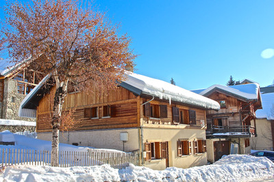Chalet à vendre à Les Deux Alpes, Isère, Rhône-Alpes, avec Leggett Immobilier