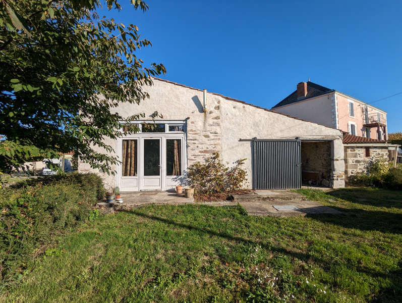 French property for sale in Menomblet, Vendée - €283,550 - photo 4