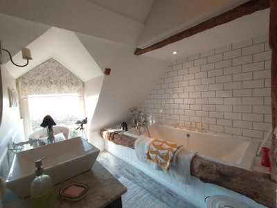 French property for sale in Crosmières, Sarthe - €260,000 - photo 6