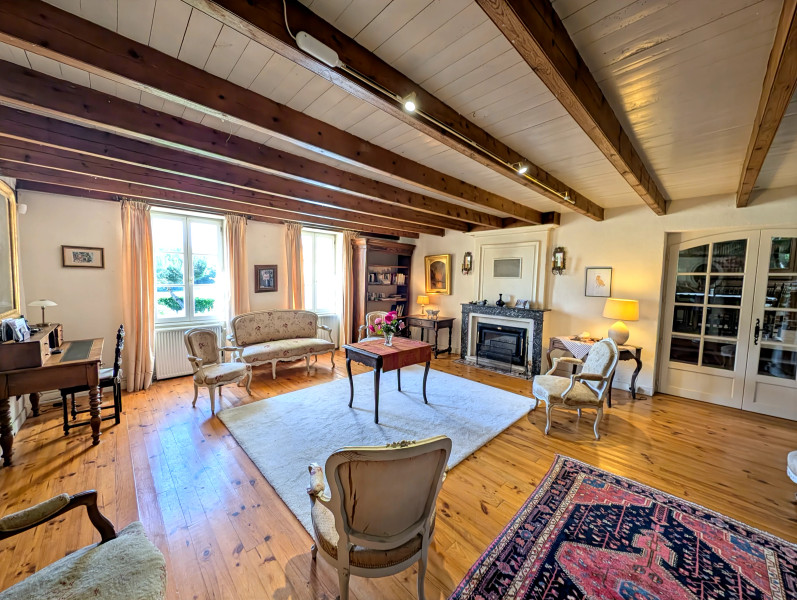 French property for sale in Condéon, Charente - €235,000 - photo 2