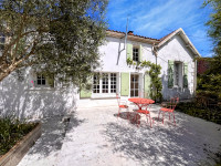 Propriété à vendre à La Ronde, Charente-Maritime - 325 000 € - photo n°1