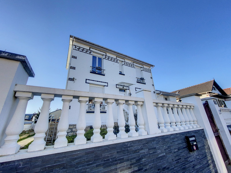 French property for sale in Chennevières-sur-Marne, Val-de-Marne - €650,000 - photo 1