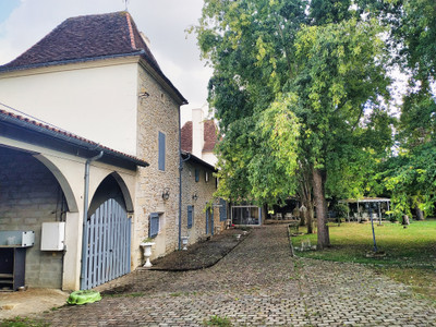 Chateau à vendre à Sainte-Radegonde, Gironde, Aquitaine, avec Leggett Immobilier