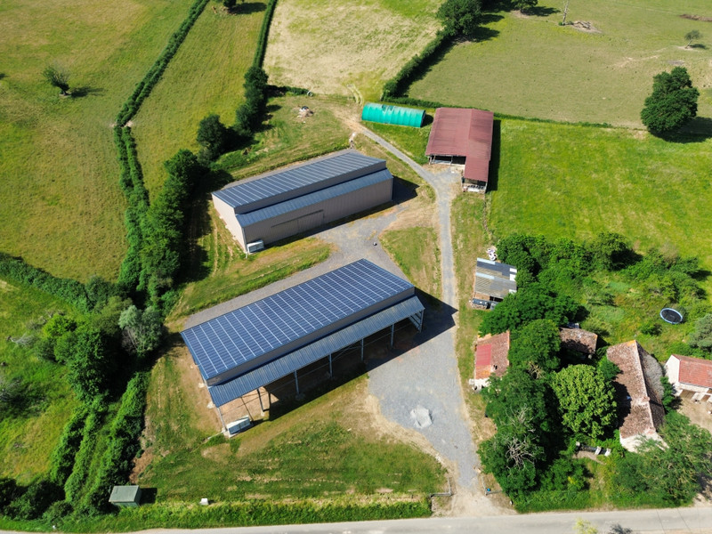 French property for sale in Lignac, Indre - €1,043,000 - photo 9
