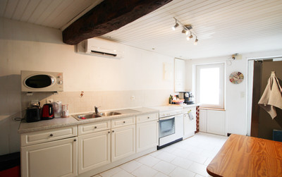 French property for sale in Néré, Charente-Maritime - €100,000 - photo 4