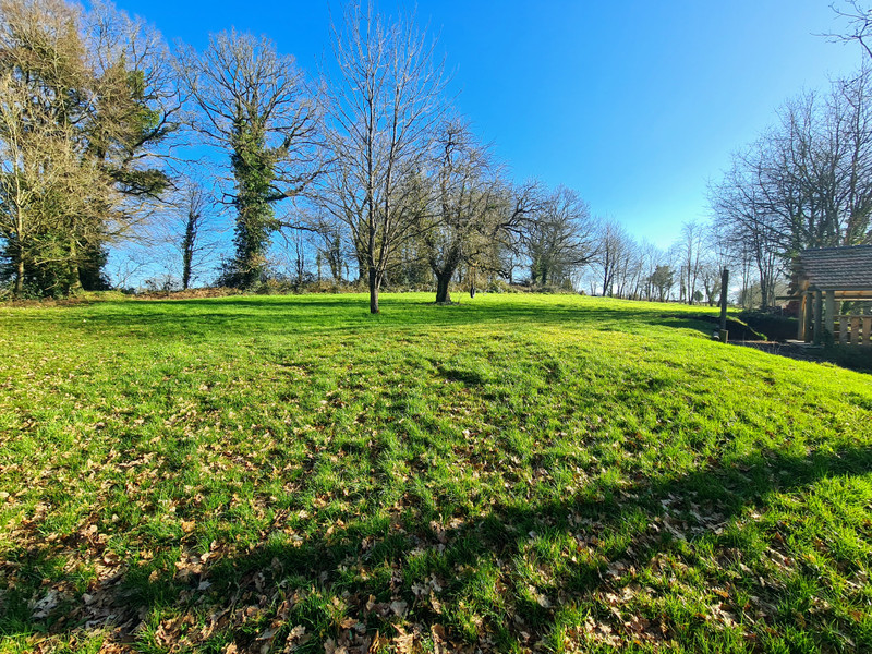 House for sale in ColombiersduPlessis Mayenne Pretty gite complex