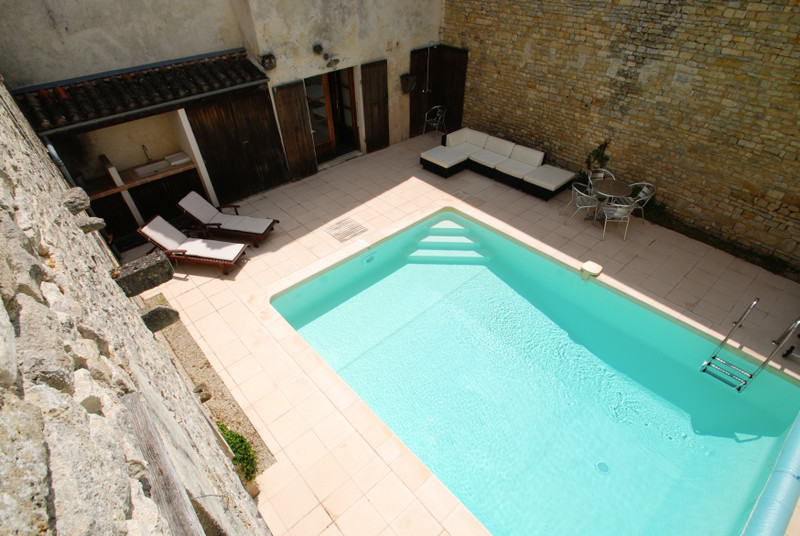 French property for sale in Authon-Ébéon, Charente-Maritime - &#8364;369,000 - photo 3