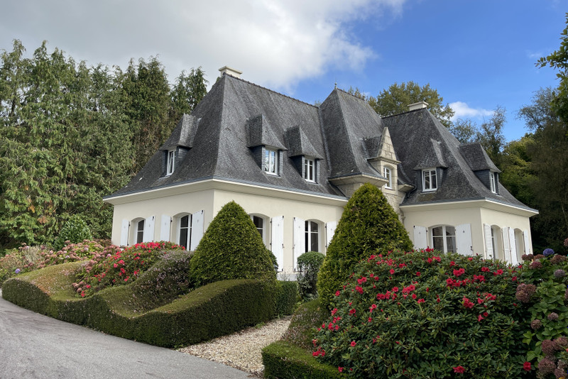 French property for sale in Plœuc-L'Hermitage, Côtes-d'Armor - €466,400 - photo 2