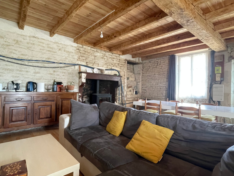 French property for sale in Marcillac-Lanville, Charente - €75,000 - photo 2