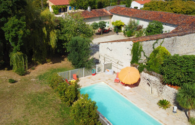Maison à vendre à Néré, Charente-Maritime, Poitou-Charentes, avec Leggett Immobilier
