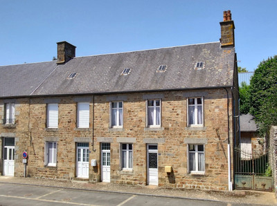 Maison à vendre à Yvrandes, Orne, Basse-Normandie, avec Leggett Immobilier