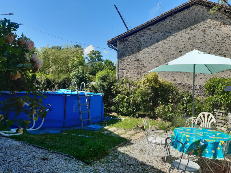 French property for sale in Écuras, Charente - €141,700 - photo 5
