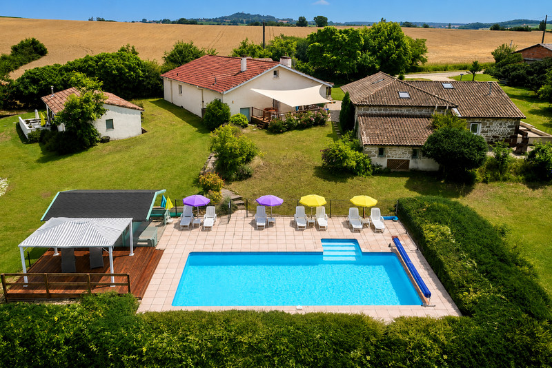 French property for sale in Monbahus, Lot-et-Garonne - €470,000 - photo 0