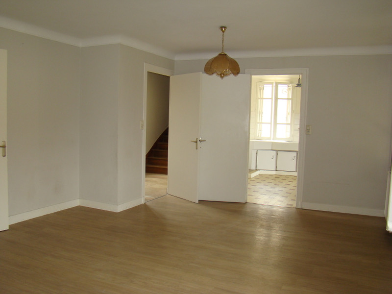 House in ChâteauGarnier Vienne Renovated 3 bedroom village house with basement and garden