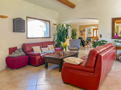 French property for sale in Fuveau, Bouches-du-Rhône - €1,275,000 - photo 5
