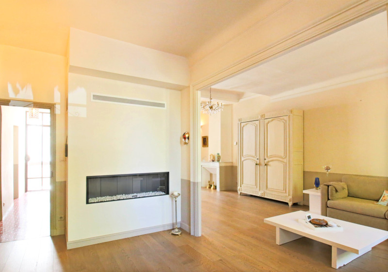 French property for sale in Apt, Vaucluse - €500,000 - photo 3