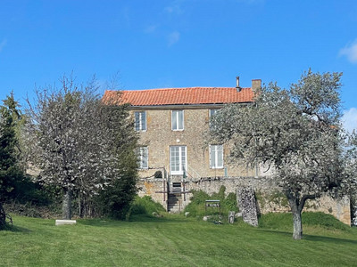 Maison à vendre à Louin, Deux-Sèvres, Poitou-Charentes, avec Leggett Immobilier