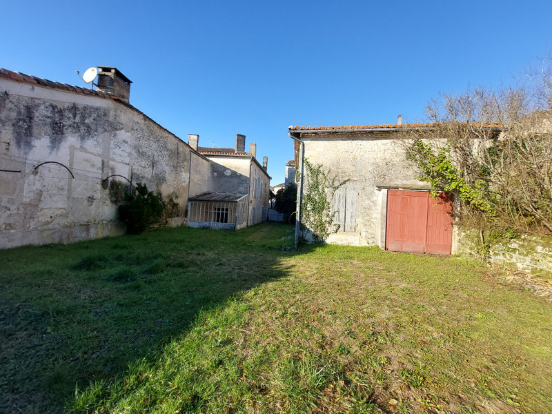 French property for sale in Villebois-Lavalette, Charente - €265,000 - photo 3