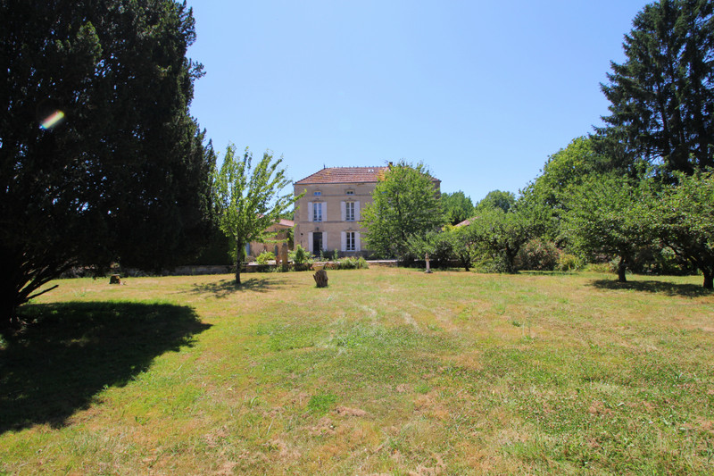 French property for sale in Dampierre-sur-Boutonne, Charente-Maritime - €595,000 - photo 1