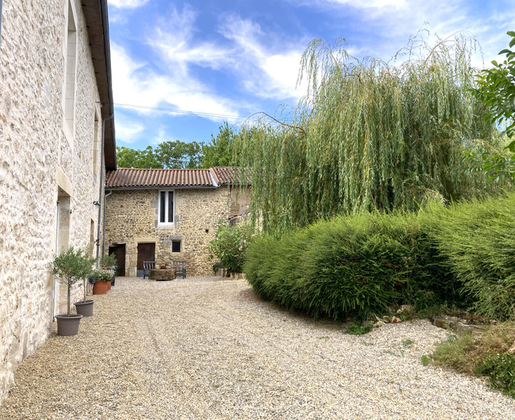 French property for sale in Payroux, Vienne - €246,000 - photo 8