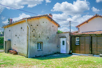 property to renovate for sale in Beugnon-ThireuilDeux-Sèvres Poitou_Charentes