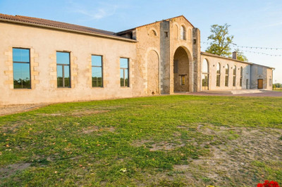 French property for sale in Marmande, Lot-et-Garonne - €1,369,000 - photo 2