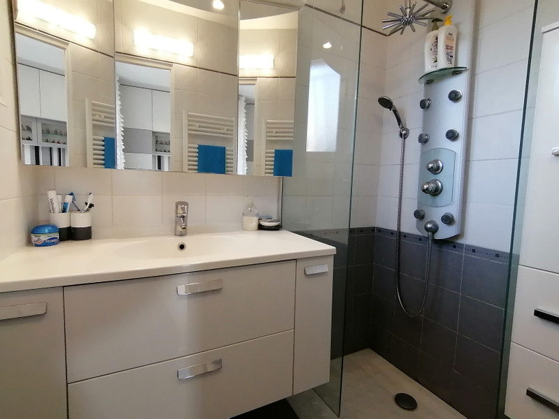 French property for sale in Carnoux-en-Provence, Bouches-du-Rhône - €765,000 - photo 6