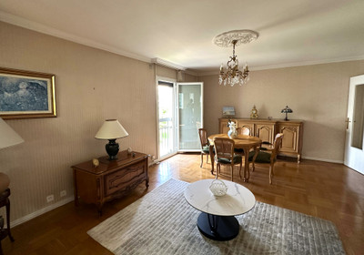 French property for sale in Vélizy-Villacoublay, Yvelines - €320,000 - photo 13