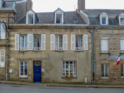 Maison à vendre à Dun-le-Palestel, Creuse, Limousin, avec Leggett Immobilier