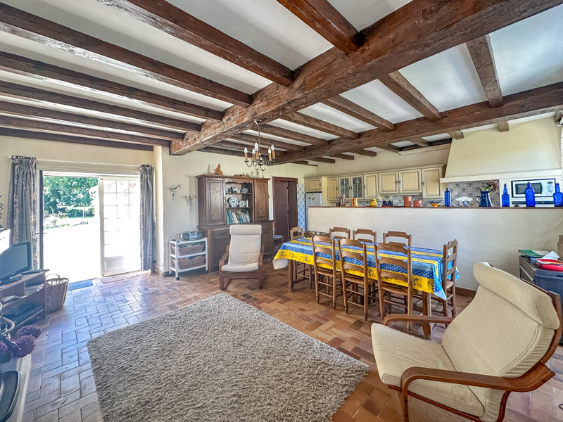 French property for sale in Mons, Charente_Maritime - €225,750 - photo 6