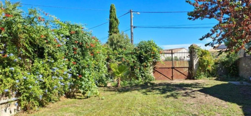 French property for sale in Roujan, Hérault - €465,000 - photo 0