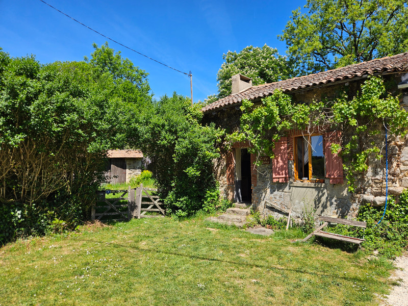Propriété à vendre à Bussière-Galant, Haute-Vienne - 66 600 €