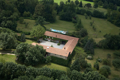 Commerce à vendre à Pont-de-Larn, Tarn, Midi-Pyrénées, avec Leggett Immobilier
