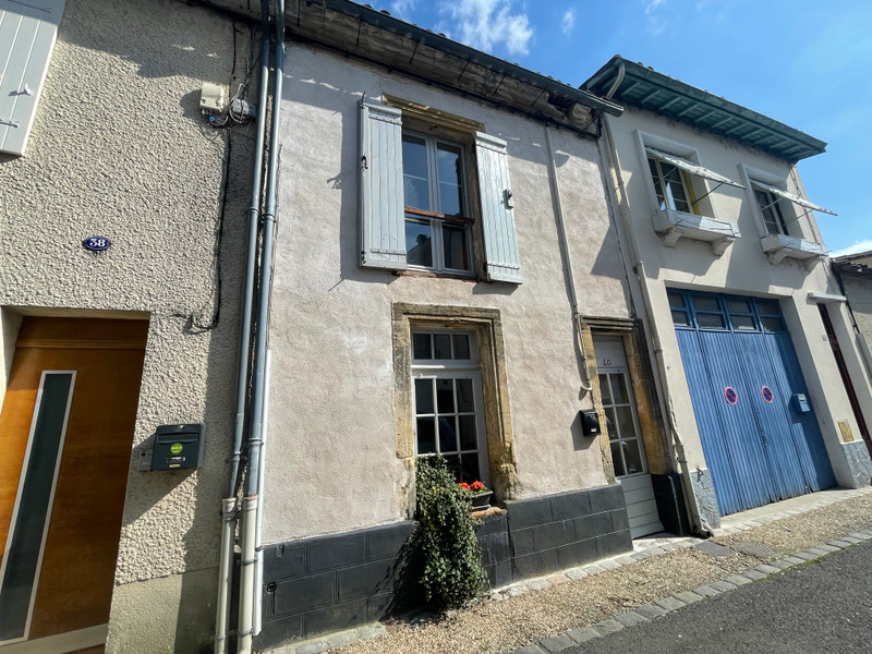 Maison à vendre à Sainte-Foy-la-Grande, Gironde - 116.100 € - photo 1