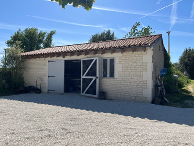 French property for sale in Néré, Charente-Maritime - €263,000 - photo 9