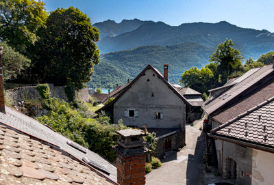 French property for sale in Duingt, Haute-Savoie - €630,000 - photo 2
