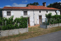 Maison à vendre à Azat-le-Ris, Haute-Vienne - 119.900 € - photo 1