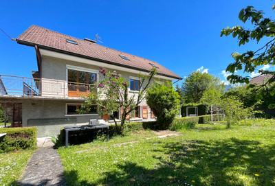Maison à vendre à Saint-Jorioz, Haute-Savoie, Rhône-Alpes, avec Leggett Immobilier