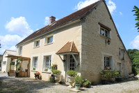 Maison à vendre à Saint-Mard-de-Réno, Orne - 226.500 € - photo 1