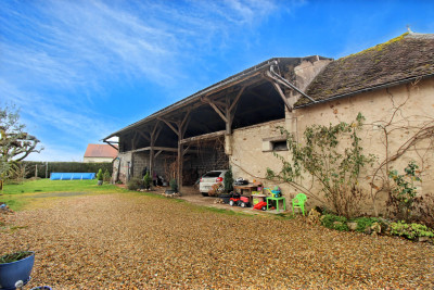French property for sale in Coussay-les-Bois, Vienne - €194,400 - photo 1
