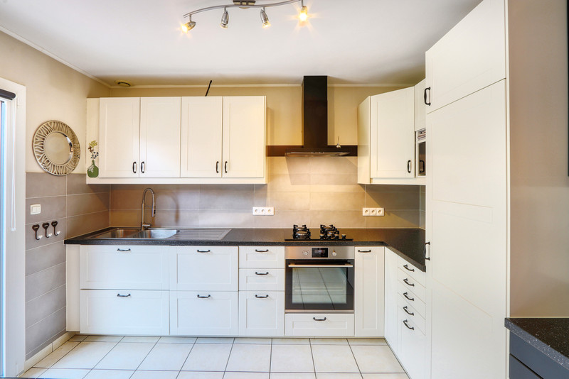 French property for sale in Villars, Vaucluse - €265,000 - photo 4
