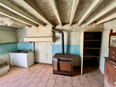 French property for sale in Saint-Léonard-des-Bois, Sarthe - €100,000 - photo 5